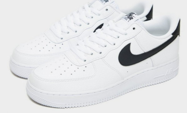 http://NIKE%20AIR%20FORCE%201%20’07%20White%20Black